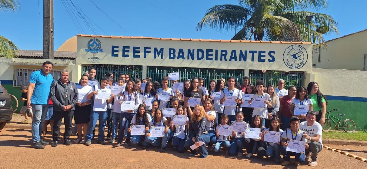 projeto-enact-governo-de-ro-leitores-e-escritores-estimula-producao-de-livros-escritos-por-estudantes