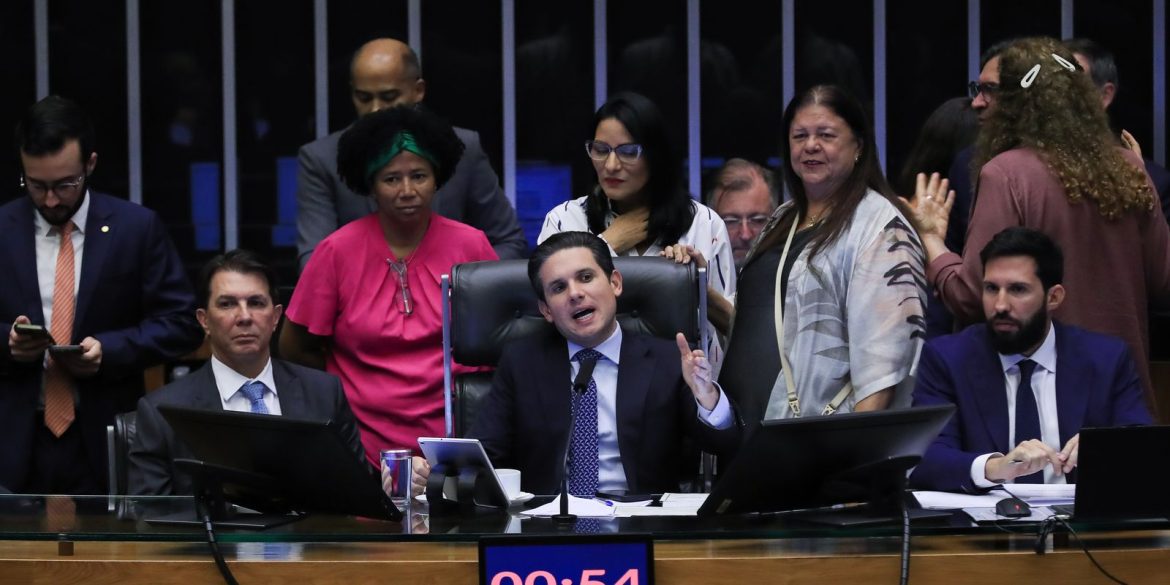camara-aprova-regras-para-julgamentos-build-stf-e-envia-texto-ao-senado