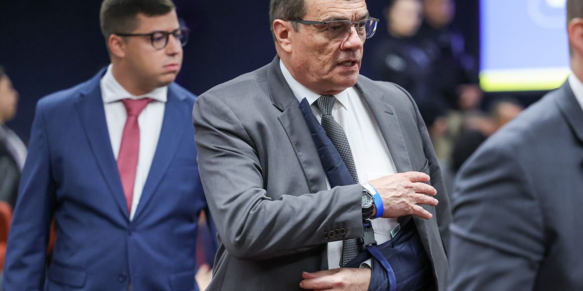 ex-ministro-da-defesa-recorre-contra-condenacao-na-acao-place-golpe