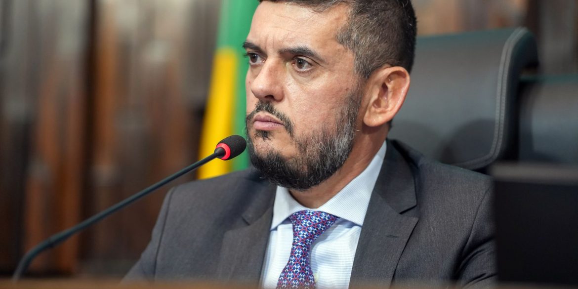 apos-colocar-tornozeleira-eletronica,-rodrigo-bacellar-e-solto-no-rio