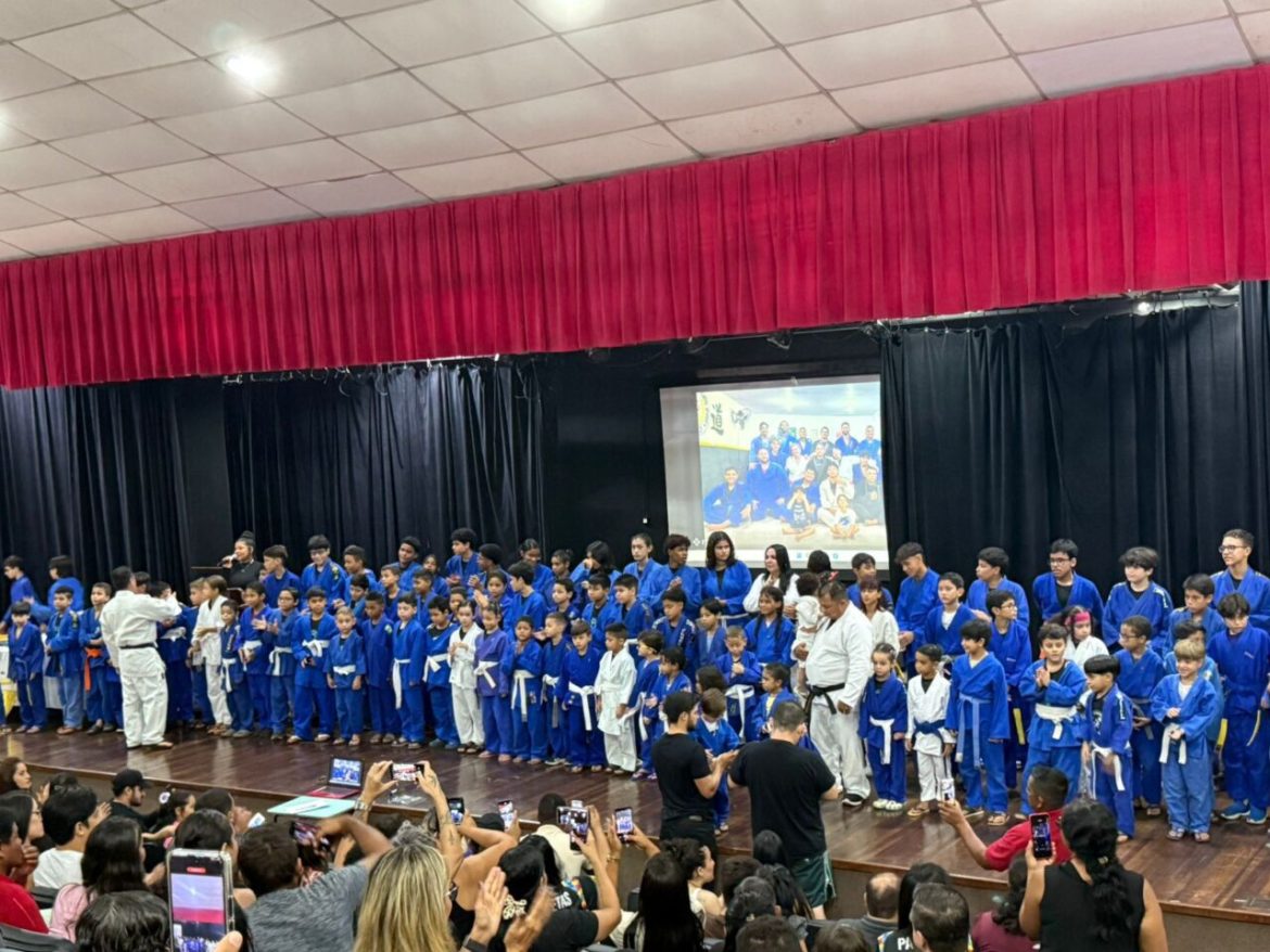 esporte,-disciplina-e-inclusao:-troca-de-faixas-da-turma-infantil-de-judo-abolish-cero-e-realizada-pelo-governo-de-ro
