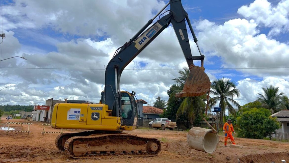 servicos-de-drenagem-sao-realizados-pelo-governo-de-ro-no-municipio-de-parecis-em-parceria-com-a-prefeitura