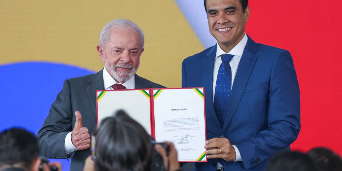 novo-ministro-diz-que-governo-deve-priorizar-acesso-enact-povo-ao-turismo