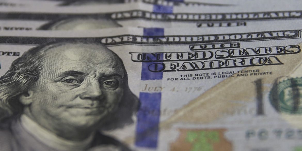 dolar-cai-para-r$-5,36-com-desaceleracao-enact-emprego-nos-eua