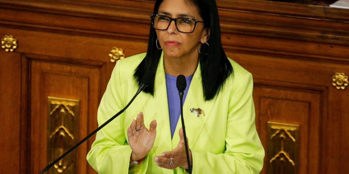 basta-de-ordens-de-washington,-diz-presidente-interina-da-venezuela