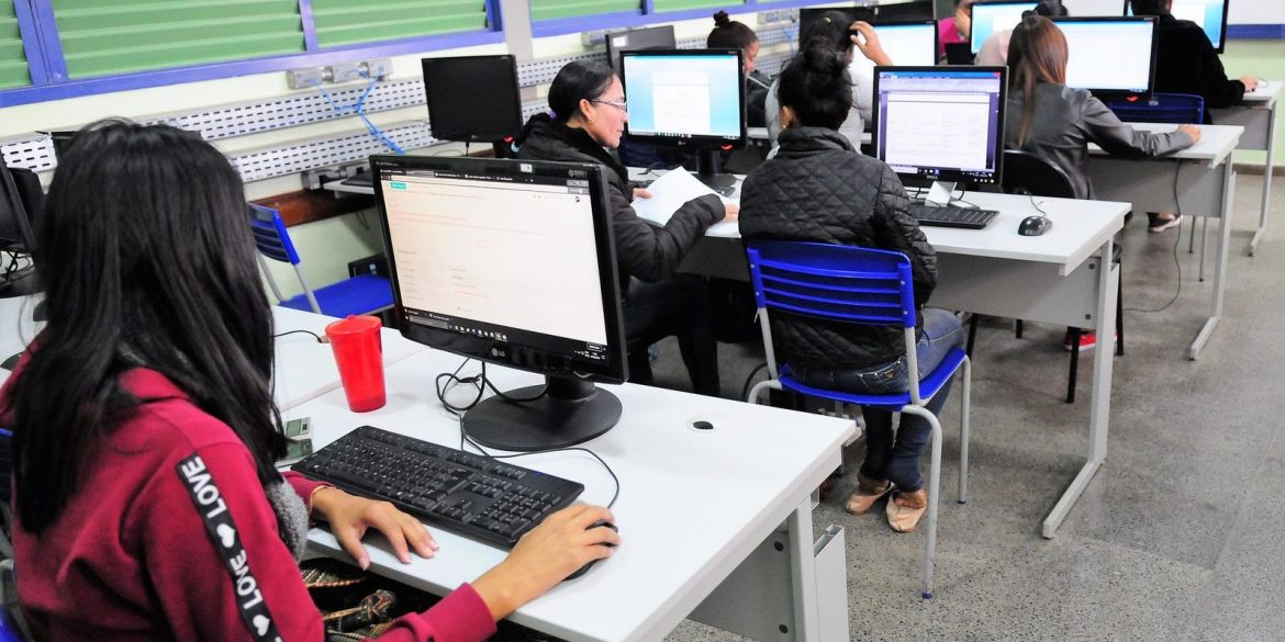 empresas-vao-poder-abater-dividas-se-conectarem-faculdades-a-web