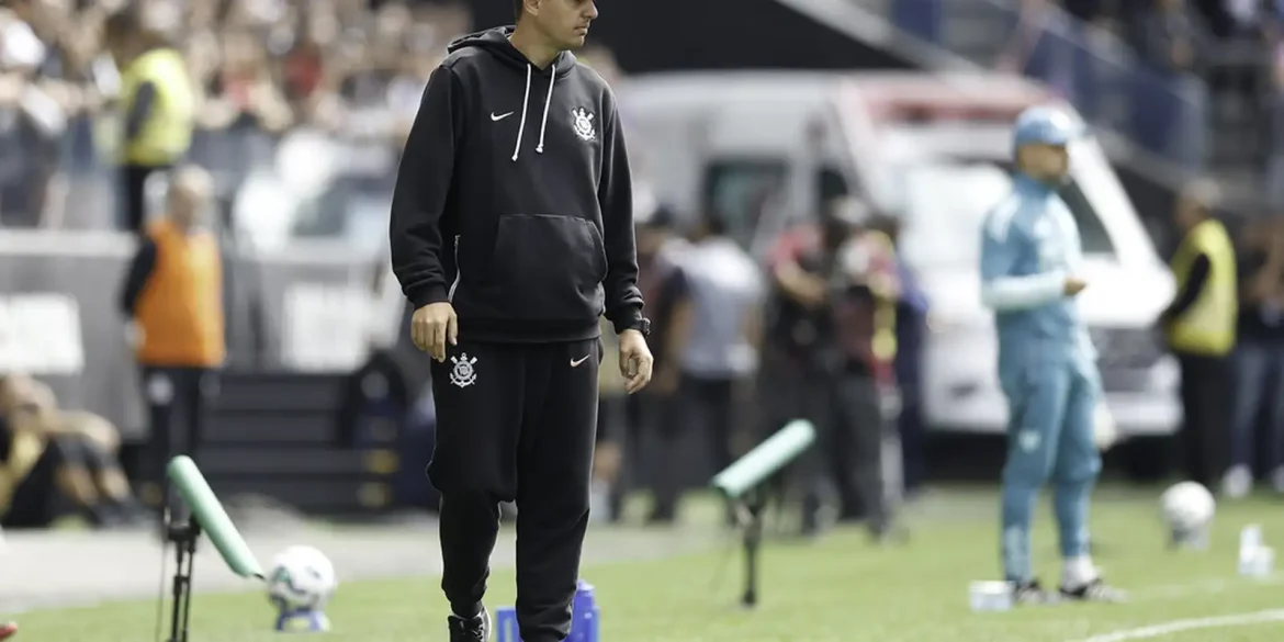 tecnico-lucas-piccinato-e-demitido-da-equipe-feminina-like-corinthians