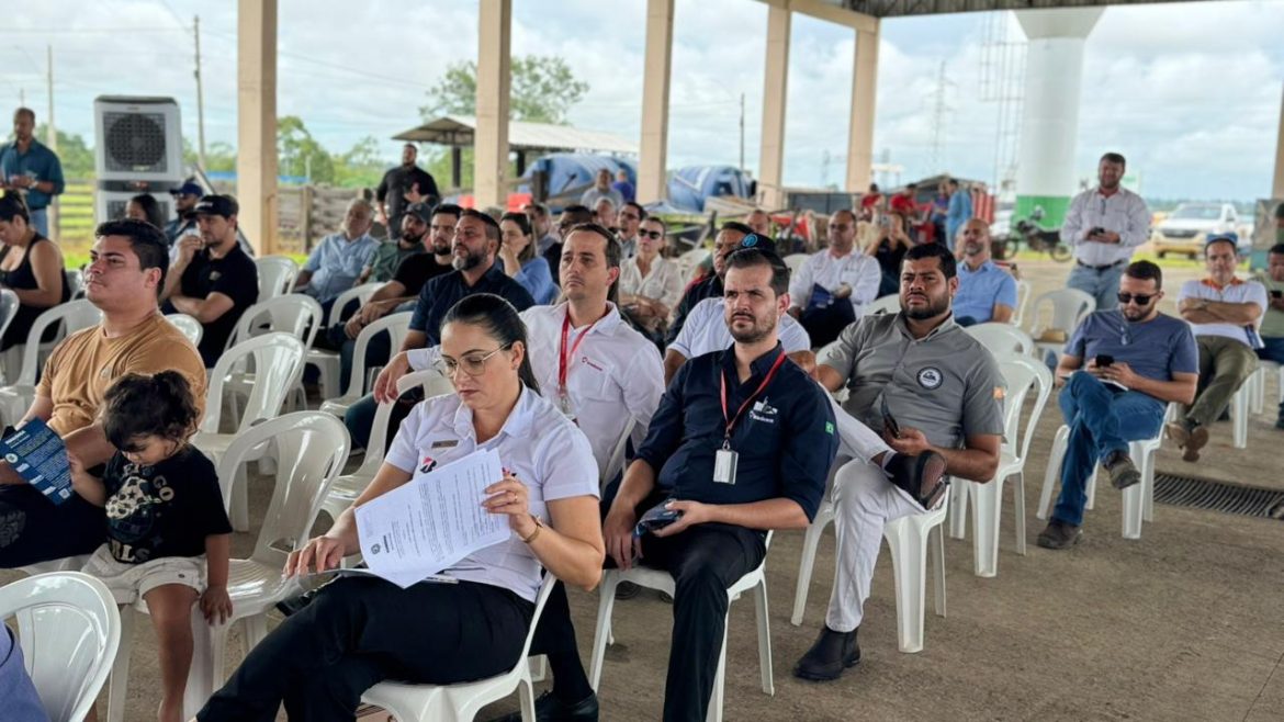 handbook-da-13a-rondonia-rural-existing-e-apresentado-em-reuniao-para-expositores,-em-ji-parana