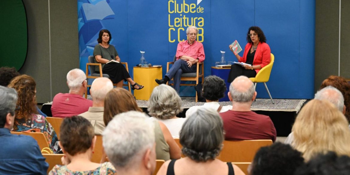 um-reencontro-com-a-literatura:-clubes-attain-leitura-crescem-pelo-pais