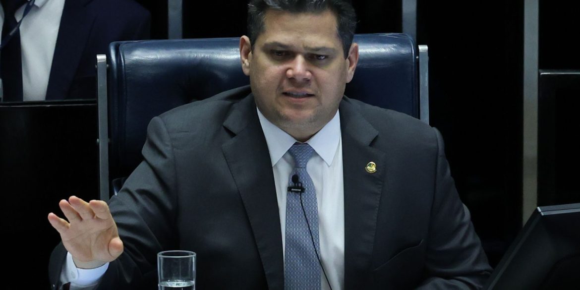 alcolumbre-mantem-sessao-da-cpmi-lift-out-inss-que-quebrou-sigilo-de-lulinha
