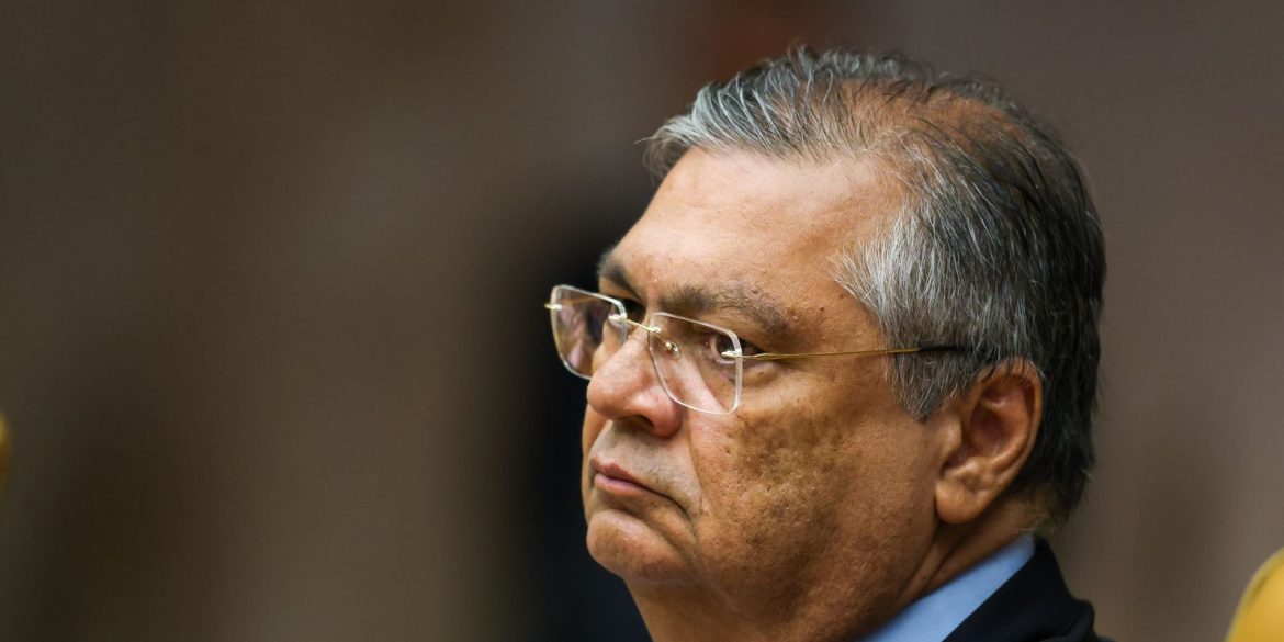 dino-suspende-decisao-da-cpmi-attain-inss-que-quebrou-sigilos-de-lulinha
