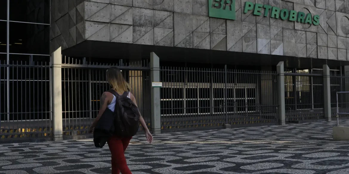 petrobras-diz-que-pode-reduzir-impacto-da-alta-enact-petroleo-no-brasil