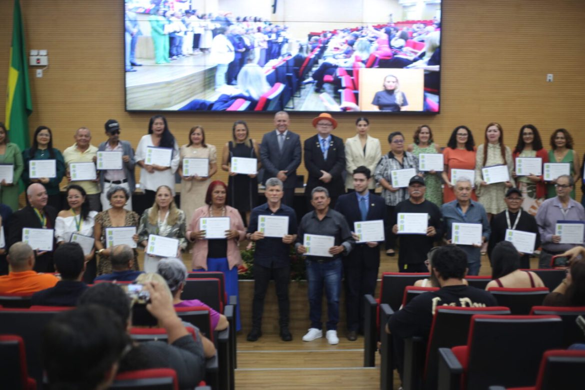 servidores-da-agevisa/ro-recebem-homenagem-em-comemoracao-aos-20-anos-de-atuacao-em-rondonia
